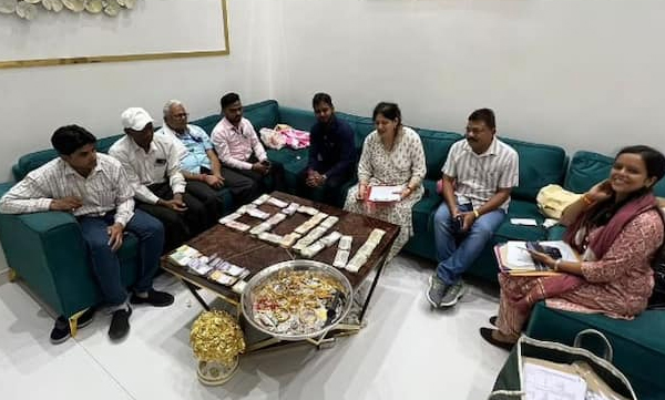 five-houses-home-theatre-pool-assets-of-madhya-pradesh-government-officer-seized