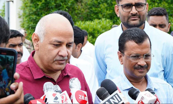AAP  accused the BJP of trying to lure its MLAs