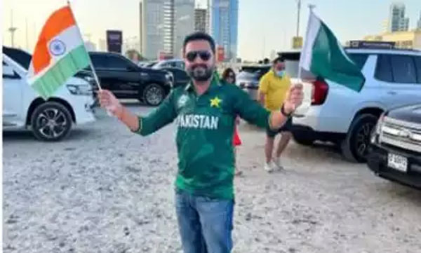 Indian fan wear Pak jersey in Asia cup; gets  threats back home in UP