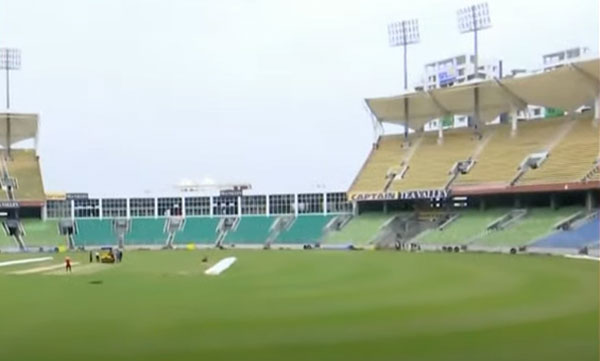 kseb disconnected  electricity to greenfield stadium