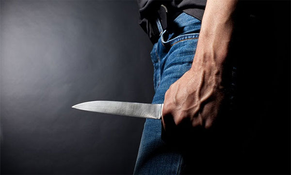man attacked girl with knife at karukachal 