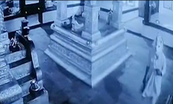 robbery at aroor temple