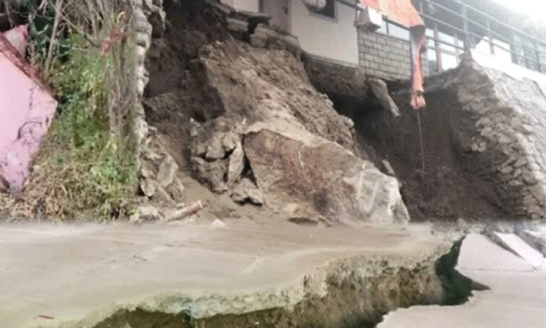 sinking Joshimath, locals battle bone-chilling cold