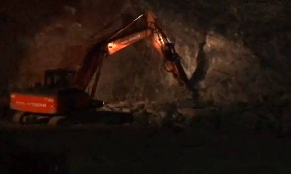 2 AM Drilling At 'Sinking' Joshimath Despite Ban