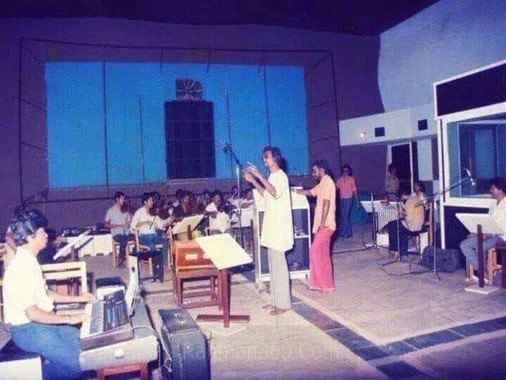 M g Sreekumar shares picture with a r Rahman and m m keeravani 