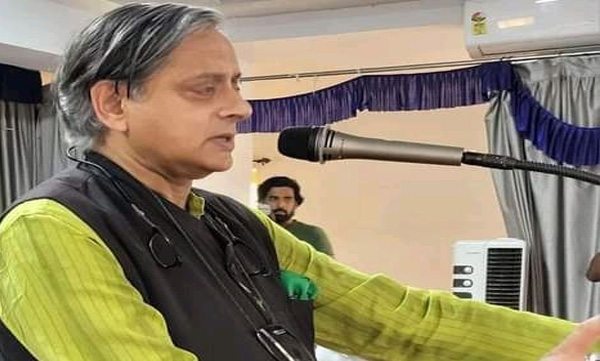Tharoor criticizes the education sector Children are not machines