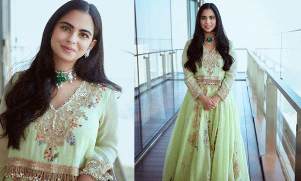 isha-ambani-light-green-lehenka-by-anamika-khanna-anant-engagement