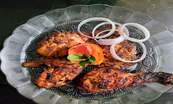 Thattukadas are open from 8 pm to 11 pm only