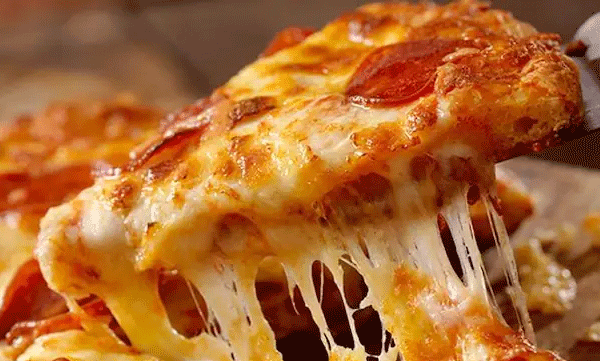 A young man who ate only pizza for a month lost weight through pizza