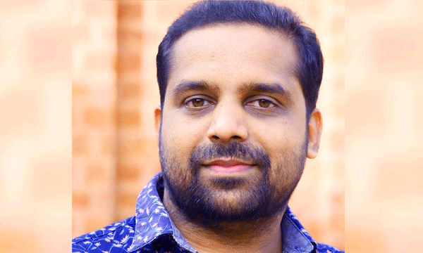 cm abdurahman award for vp nizar