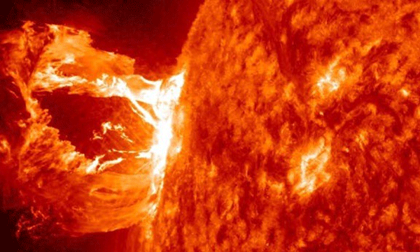 Discovering that part of the Sun's surface is broken up