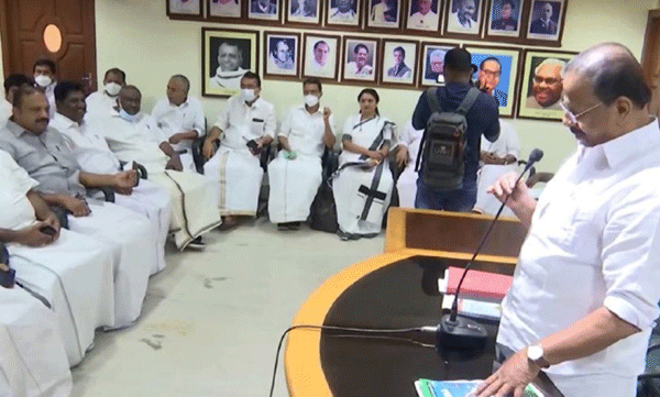 KPCC executive committee today to intensify the struggle against the state budget