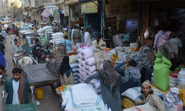 700 for chicken, 200 for a liter of milk: Pakistan hit by price hike