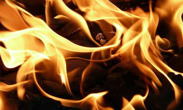 Husband didn't take her to the beach on Valentine's Day due to busy work; His wife tried to commit suicide by setting herself on fire