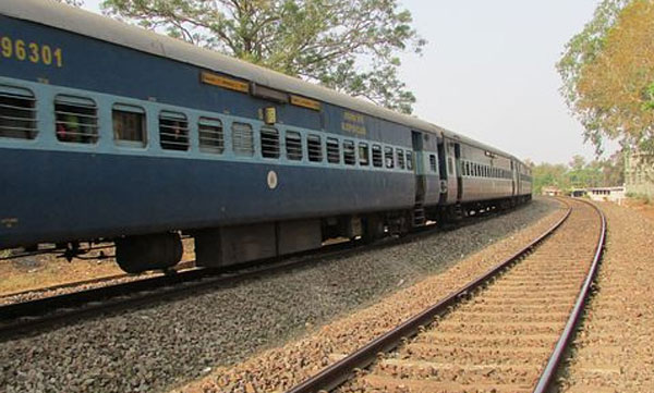 Kochi metro train service extended