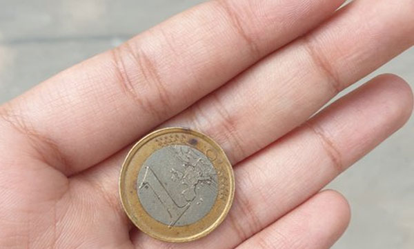 Instead of five rupees, the young woman got one euro
