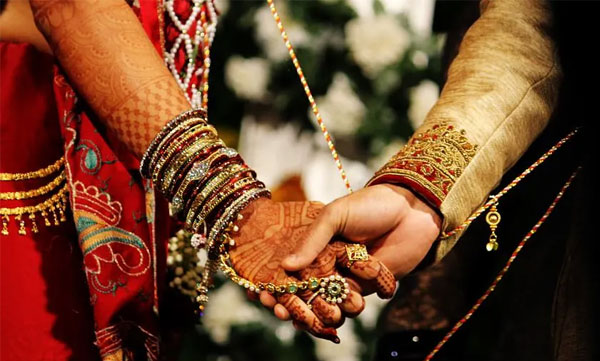 Wedding anniversary forgotten: Young man beaten by wife and family members