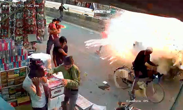 E-Rickshaw Blows Up During Firecracker Drop In Noida, 1 Dead