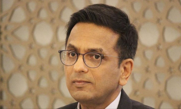 Chief Justice exploding at the lawyer in the quail room: reprimanded to leave