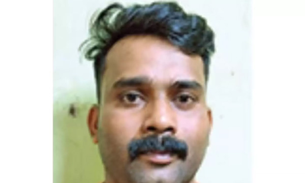 Illicit liquor was sold under the guise of selling cloth: Youth arrested