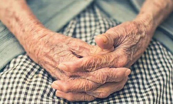 മരിച്ചുവെന്ന് ലോകം വിധി എഴുതി: 30 വര്‍ഷങ്ങള്‍ക്കു ശേഷം ആ വൃദ്ധ തിരികെ എത്തി


