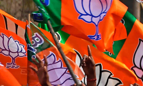 Cadres cross over, strain shows in AIADMK, BJP ties