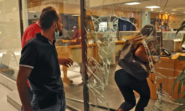 Lebanon robbers who only take their own money