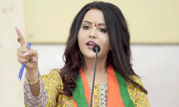 Amruta Fadnavis Files FIR Against Designer Over Rs 1 Cr Bribe Bid