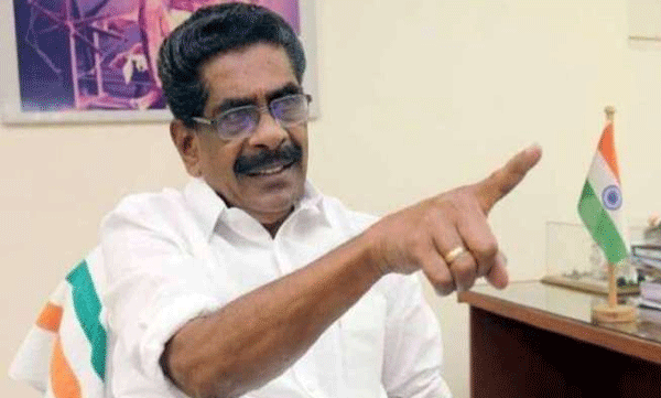 Do not think that he is great; Mullappally against Sudhakaran