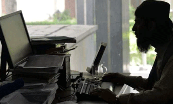 Office work is hard; Former jihadists reportedly resign from government