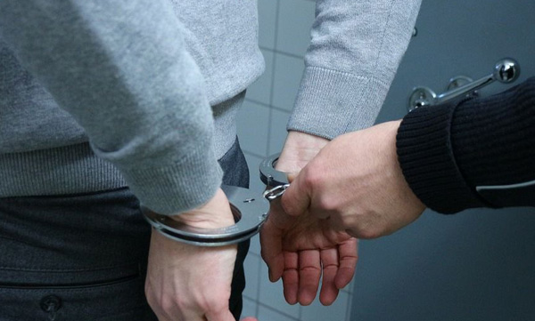 Two persons were arrested for fraud by offering jobs abroad