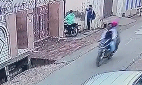 തോക്കിന്‍ മുനയില്‍ നിര്‍ത്തി ബൈക്ക് മോഷ്ടിച്ചുകൊണ്ടുപോയി ; 12 മണിക്കൂറിനിടയില്‍ അമൃത്പാല്‍ സിംഗ് മാറിയത് അഞ്ചു വാഹനങ്ങള്‍ 