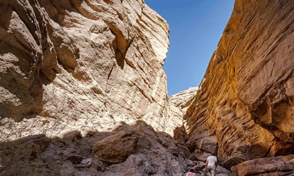 Evidence of human burial inside 7,000-year-old desert monument unearths