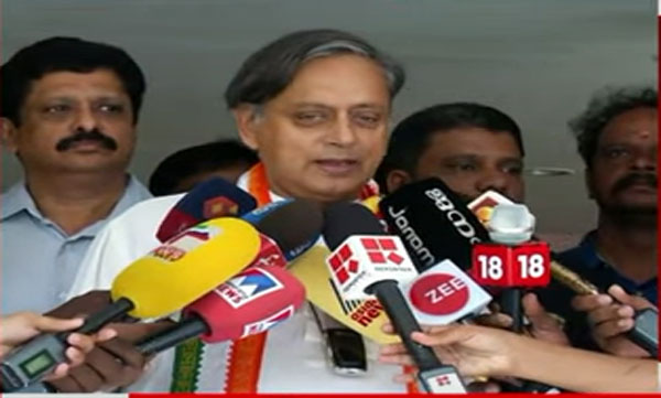 Sashi Tharoor supports K.Muraleedharan