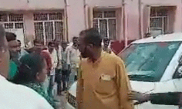 BJP leder park his car on road