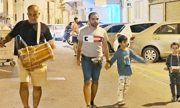 'Attazham Muttukar' with a reminder that it's time for dinner