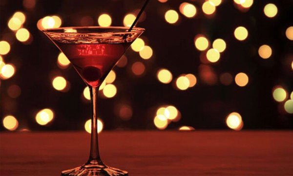 Cafe employee mixed her own blood in a cocktail and gave it to drink: what happened next..