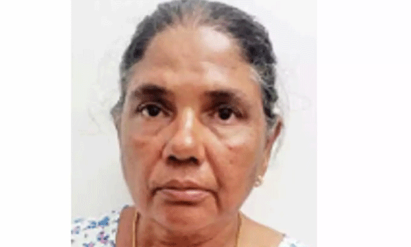 woman arrested for attacking and robbing her neighbor elderly woman in kuttanad 
