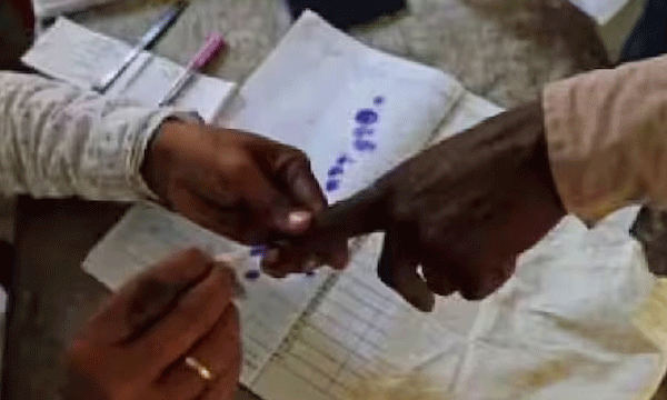 ജെഡിഎസിന്റെ വോട്ടുകള് മറിഞ്ഞുപോയി ; ബിജെപിയുടെ കേന്ദ്രങ്ങളും പിടിച്ചടക്കി ; കോണ്ഗ്രസിന്റെ വോട്ടുഷെയറില് വന് കുതിപ്പ്