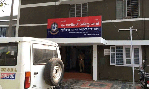 sree padmanabhaswamy temple employee tried to insult womans complaint