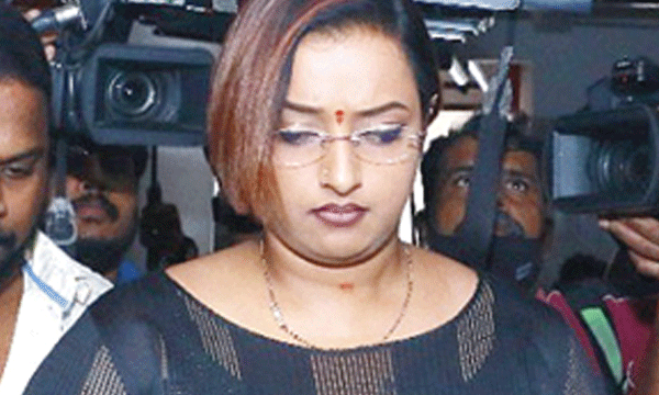 swapna suresh against pinarayi