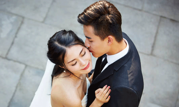 Marriages in China have dropped to a historic low