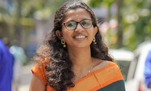 CCTV footage of Vidya arriving for the interview at Attappady Government College