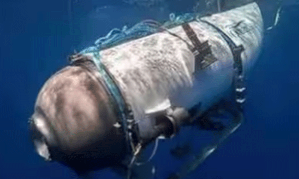 Titanic sub suffered 'catastrophic implosion