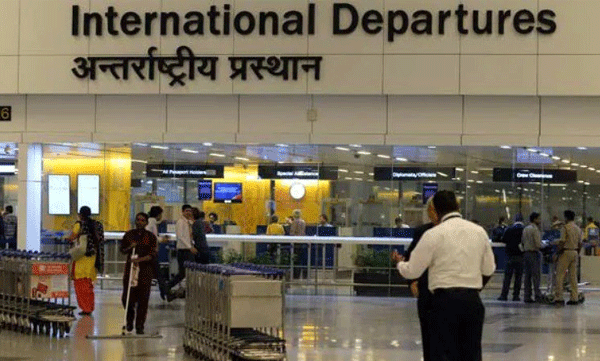 5 arrested for smuggling gold worth 26 crore at delhi airport