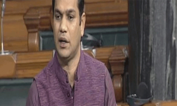 cm dismisses hibi eden s demand to shift state capital to ernakulam
