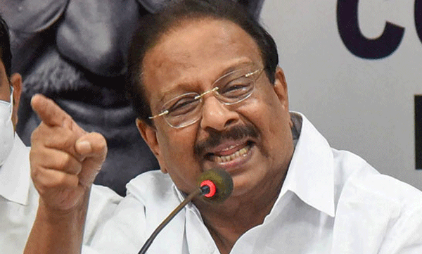 k sudhakaran s complaint against dysp