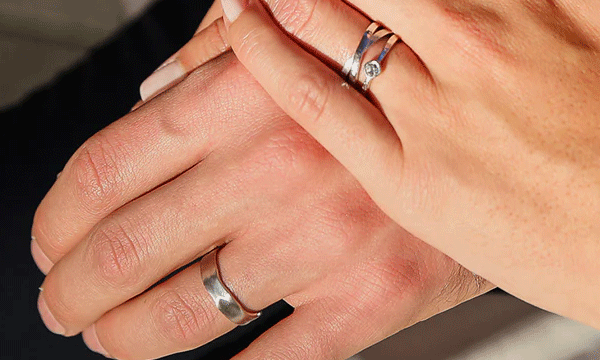 Girl ‘elopes’ with female teacher