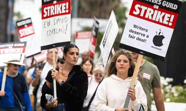 Hollywood actors join LA and NYC picket lines