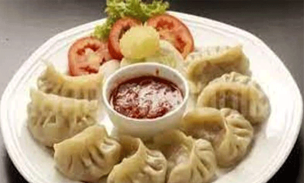 25-year-old faints during momos feeding contest